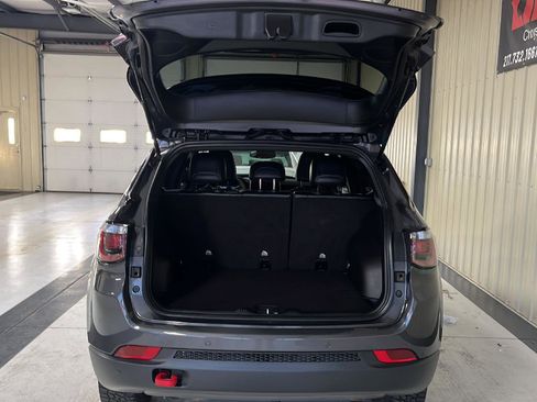Used 2024 Jeep Compass Trailhawk image 9