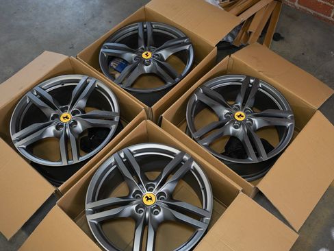 Used 2019 Ferrari Portofino RWD image 50