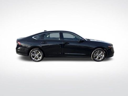 Certified 2025 Honda Accord EX-L image 6