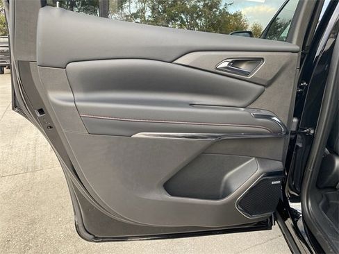 New 2025 Chevrolet Traverse RS w/ LPO, Floor Liner Package image 32