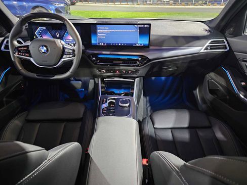 Used 2025 BMW 330i xDrive 330i xDrive w/ Convenience Package image 18