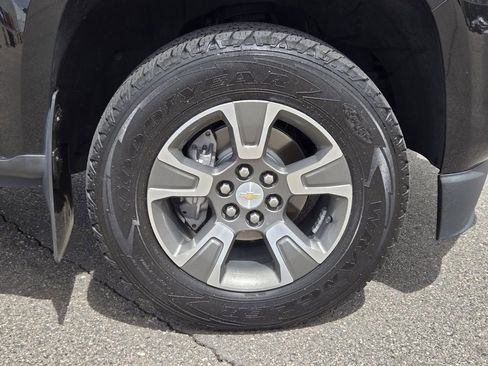 Used 2020 Chevrolet Colorado Z71 AWD/4WD image 11