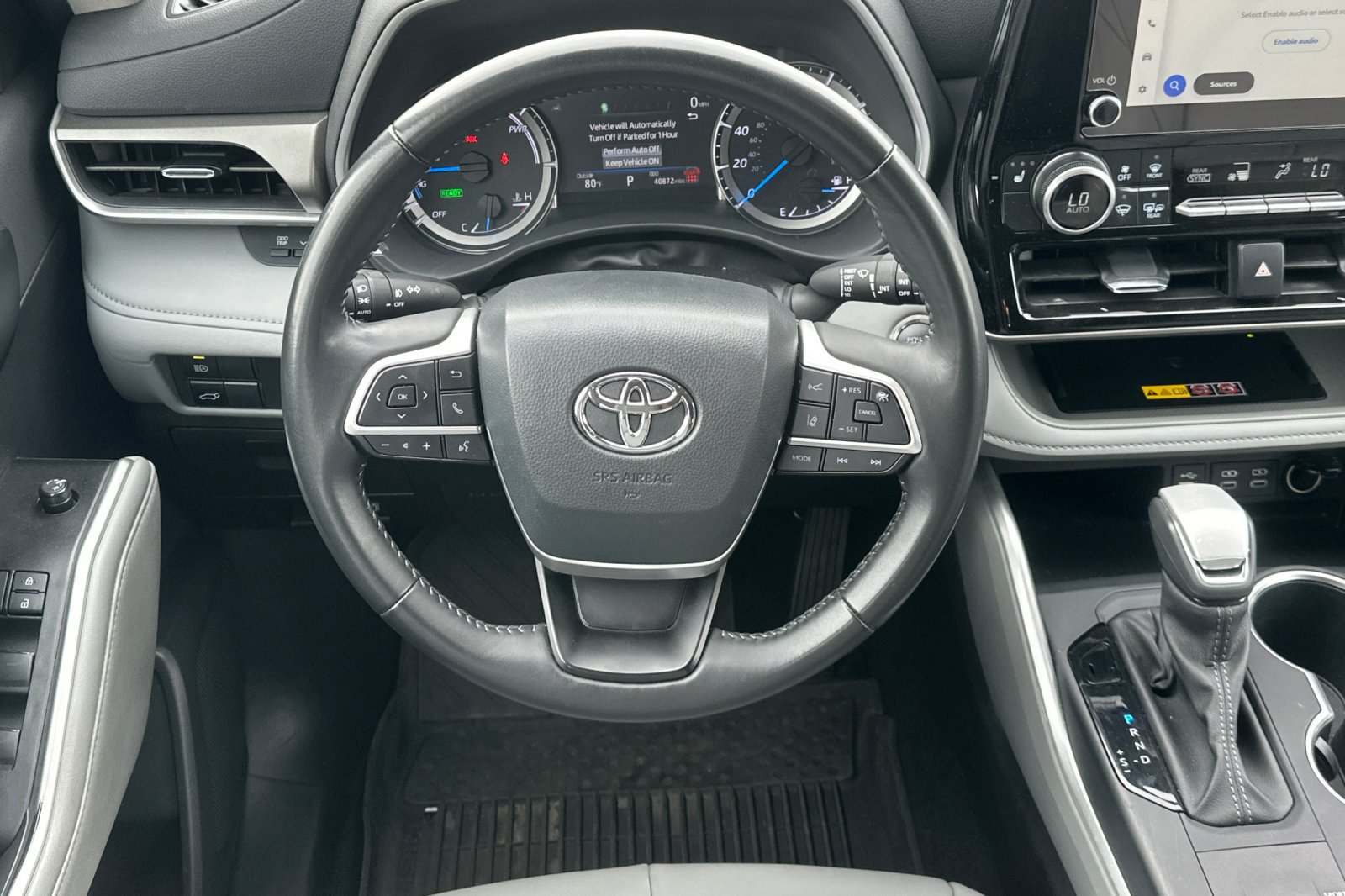 Used 2025 Toyota Highlander XLE AWD/4WD image 17