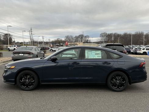 Used 2025 Honda Accord SE image 2