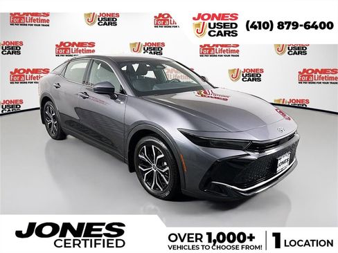 Used 2024 Toyota Crown XLE image 1