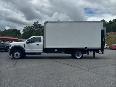 Used 2022 Ford F550 2WD Regular Cab Super Duty image 16