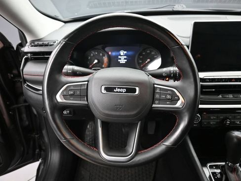 Used 2022 Jeep Compass Trailhawk w/ Trailhawk Convenience Group AWD/4WD image 21