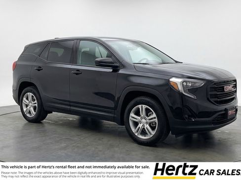 Used 2024 GMC Terrain SLE image 1
