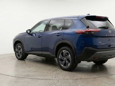 Used 2025 Nissan Rogue SV AWD/4WD image 6