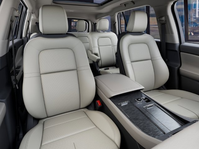 New 2027 Lincoln Aviator AWD image 11