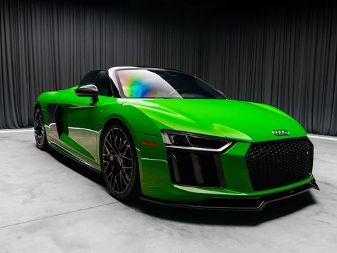 Used 2018 Audi R8 V10 plus AWD/4WD image 17