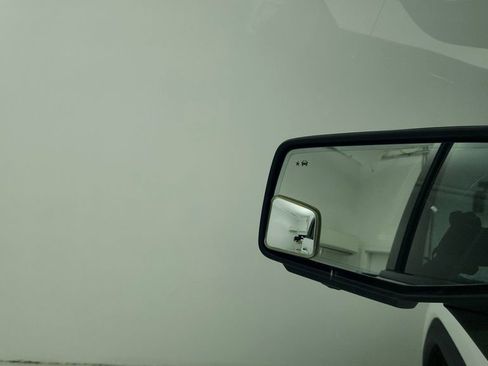 Used 2024 GMC Sierra 1500 AT4 w/ AT4 Preferred Package image 17