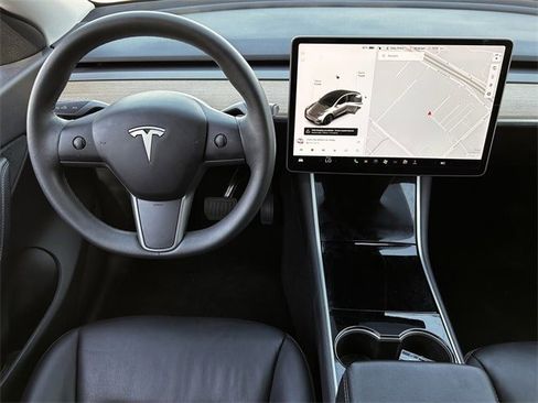 Used 2020 Tesla Model Y Long Range image 12