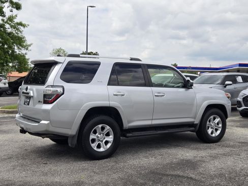 Used 2019 Toyota 4Runner SR5 RWD image 7