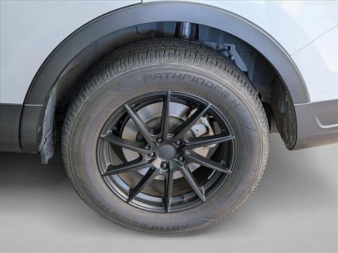 Used 2018 Ford Explorer FWD image 15