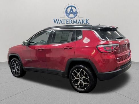 Used 2025 Jeep Compass Limited AWD/4WD image 3