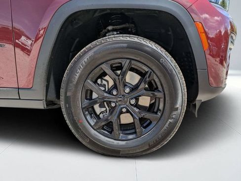 New 2026 Jeep Grand Cherokee L 4WD image 10