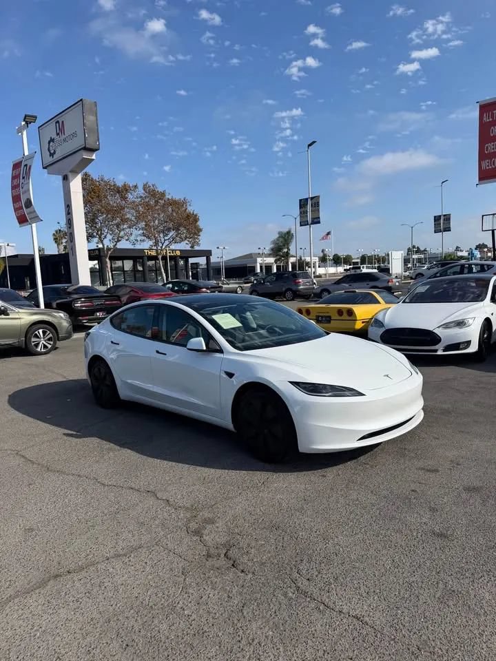 Used 2025 Tesla Model 3 Long Range RWD image 3