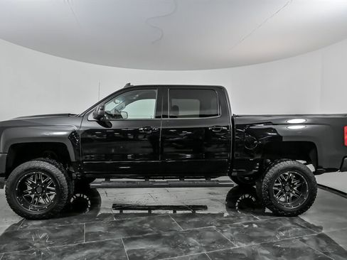 Used 2018 Chevrolet Silverado 1500 LT w/ All Star Edition image 7