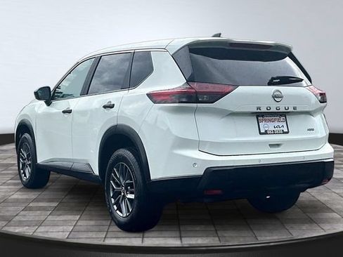 Used 2025 Nissan Rogue S AWD/4WD image 4