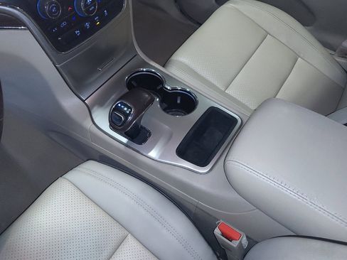 Used 2015 Jeep Grand Cherokee Overland w/ Advanced Technology Group image 26