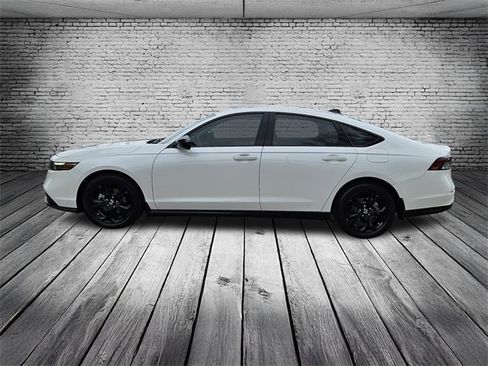 Certified 2025 Honda Accord SE image 2