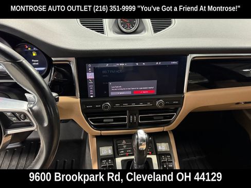 Used 2020 Porsche Macan AWD/4WD image 26