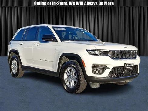 Certified 2024 Jeep Grand Cherokee Laredo w/ Trailer Tow Package image 1