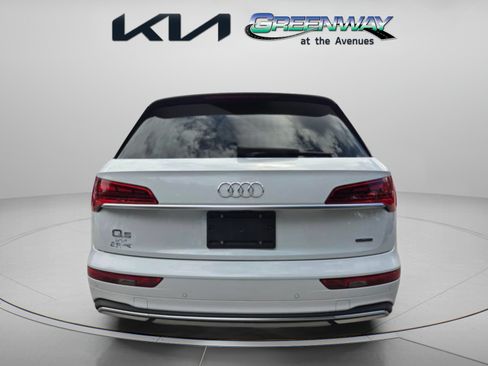 Used 2021 Audi Q5 2.0T Premium Plus w/ Premium Plus Package AWD/4WD image 6