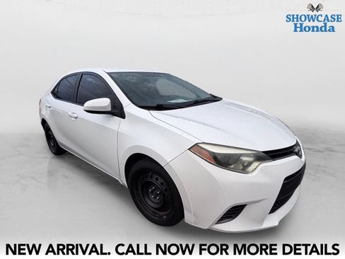 Used 2016 Toyota Corolla LE FWD image 6