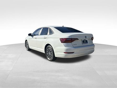 Used 2019 Volkswagen Jetta SE image 3
