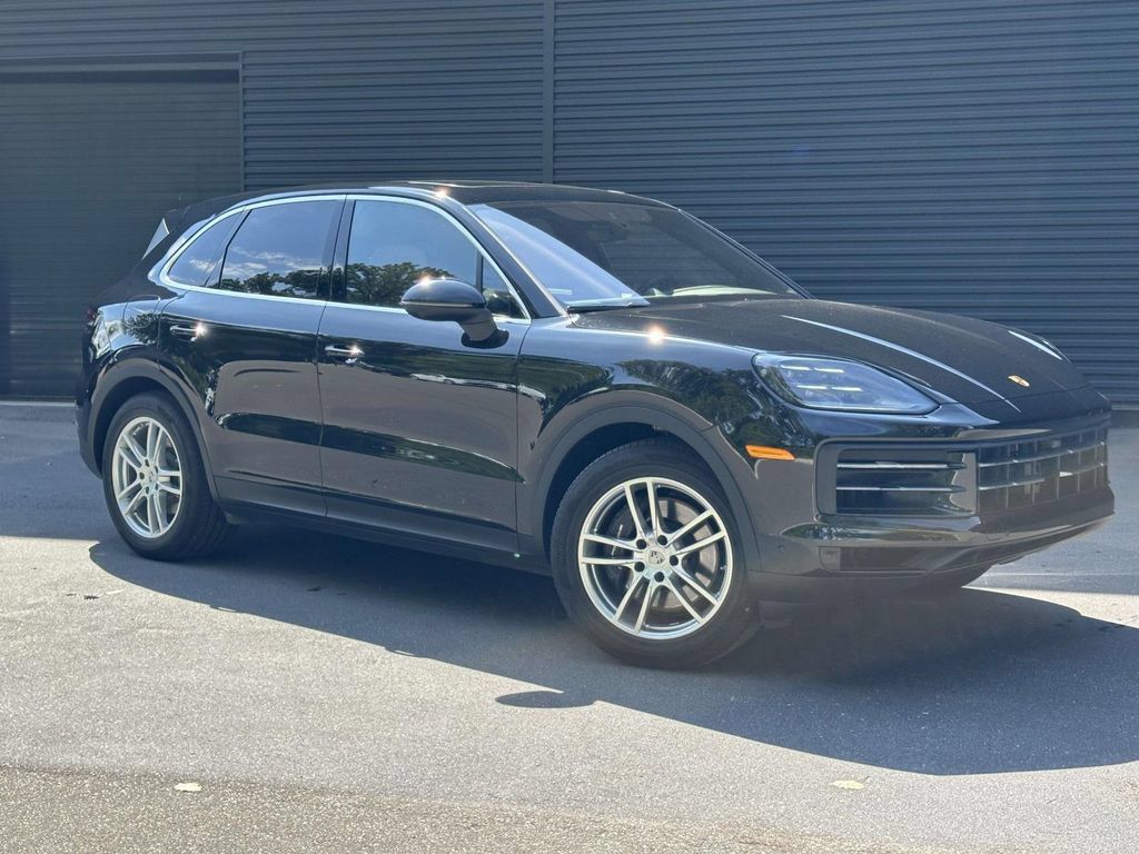 Certified 2026 Porsche Cayenne AWD/4WD image 7