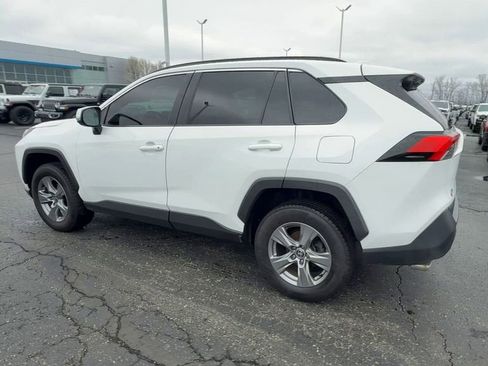 Used 2022 Toyota RAV4 XLE AWD/4WD image 6