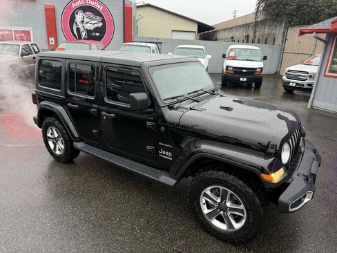 Used 2020 Jeep Wrangler Unlimited Sahara image 3