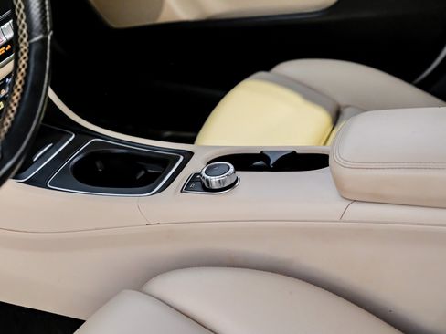 Used 2019 Mercedes-Benz GLA 250 w/ Convenience Package image 25