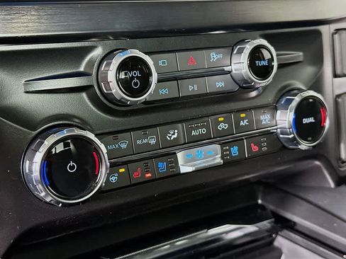 New 2026 Ford F250 Lariat w/ Black Appearance Package image 18