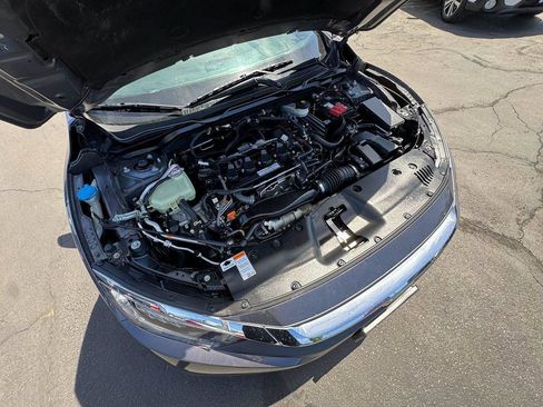 Used 2017 Honda Civic Touring image 37