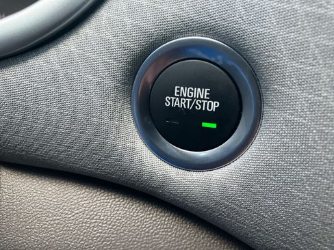 Used 2025 Chevrolet Malibu LT FWD image 23