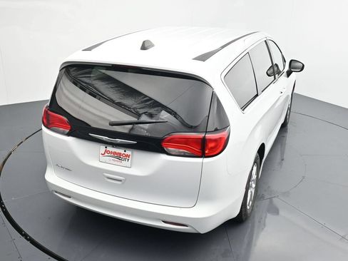 Used 2023 Chrysler Voyager LX FWD image 28
