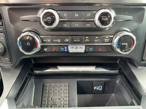 Certified 2024 Ford F250 Lariat w/ Black Appearance Package image 19