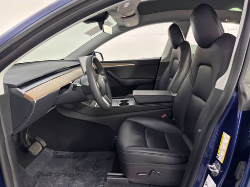 Used 2023 Tesla Model Y Long Range image 17