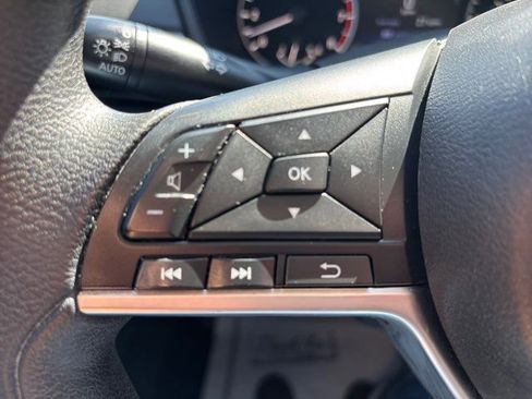 Used 2021 Nissan Altima 2.5 SV FWD image 37
