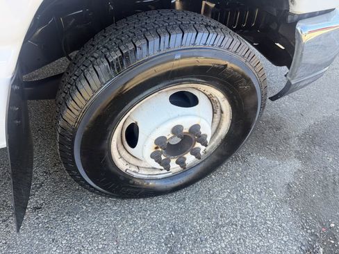 Used 2014 Ford E-450 and Econoline 450 Super Duty w/ Shuttle Bus Prep Package image 21