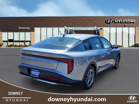 Used 2025 Kia K4 LXS image 4