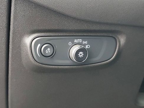 Used 2024 Chevrolet Equinox LT image 7