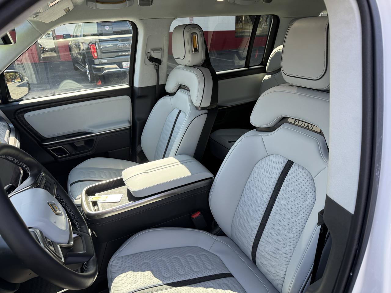 Used 2023 Rivian R1S Adventure Quad AWD/4WD image 37