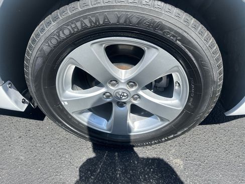 Used 2017 Toyota Sienna LE FWD image 26