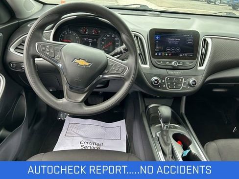 Used 2024 Chevrolet Malibu LT FWD image 2