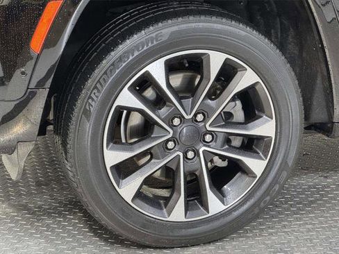 Certified 2021 Jeep Grand Cherokee L Overland w/ Luxury Tech Group IV image 9