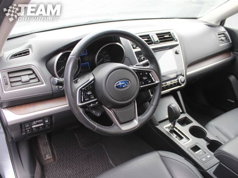 Used 2018 Subaru Outback 2.5i Limited image 15